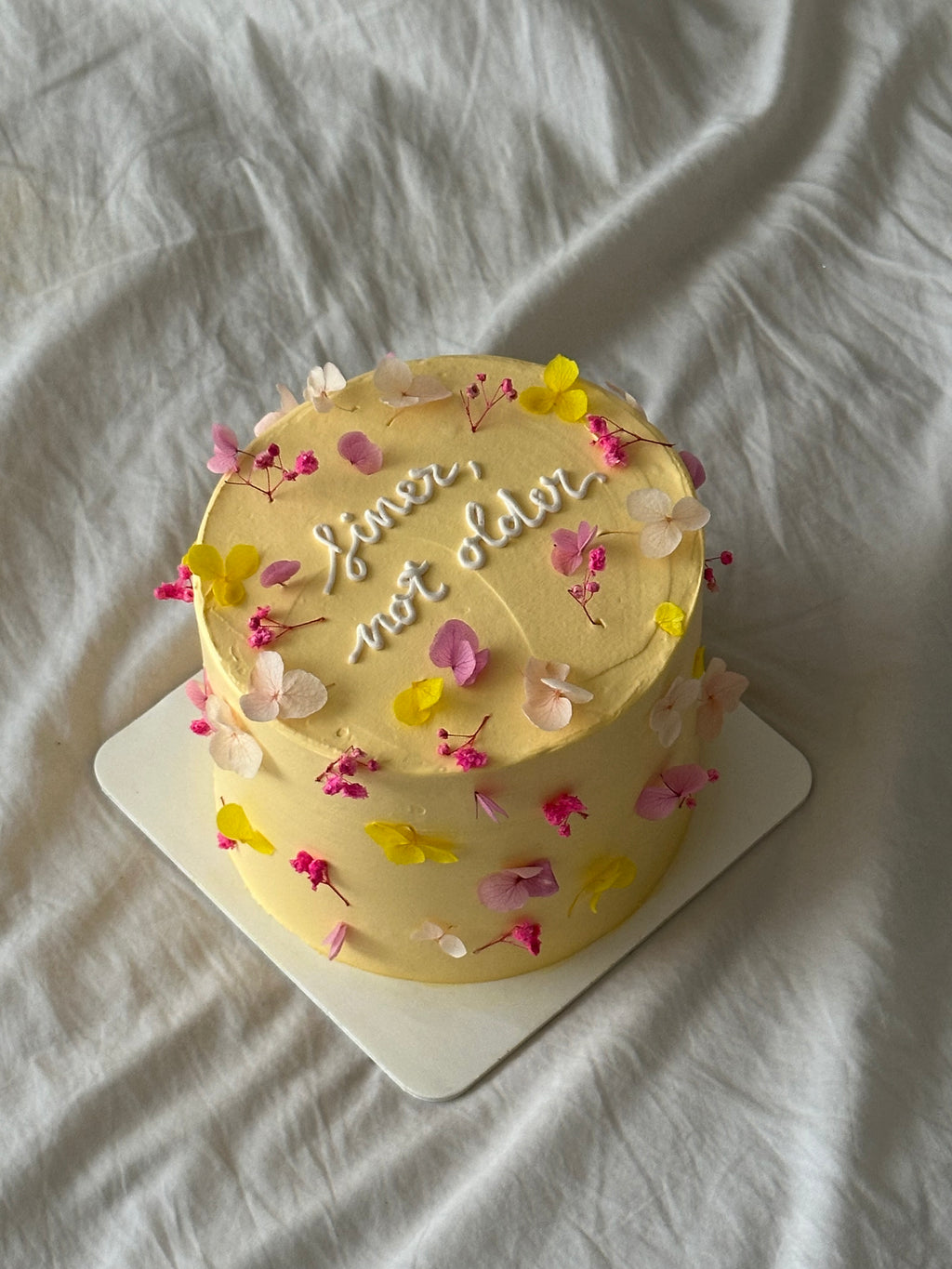 BLOOMY CAKE