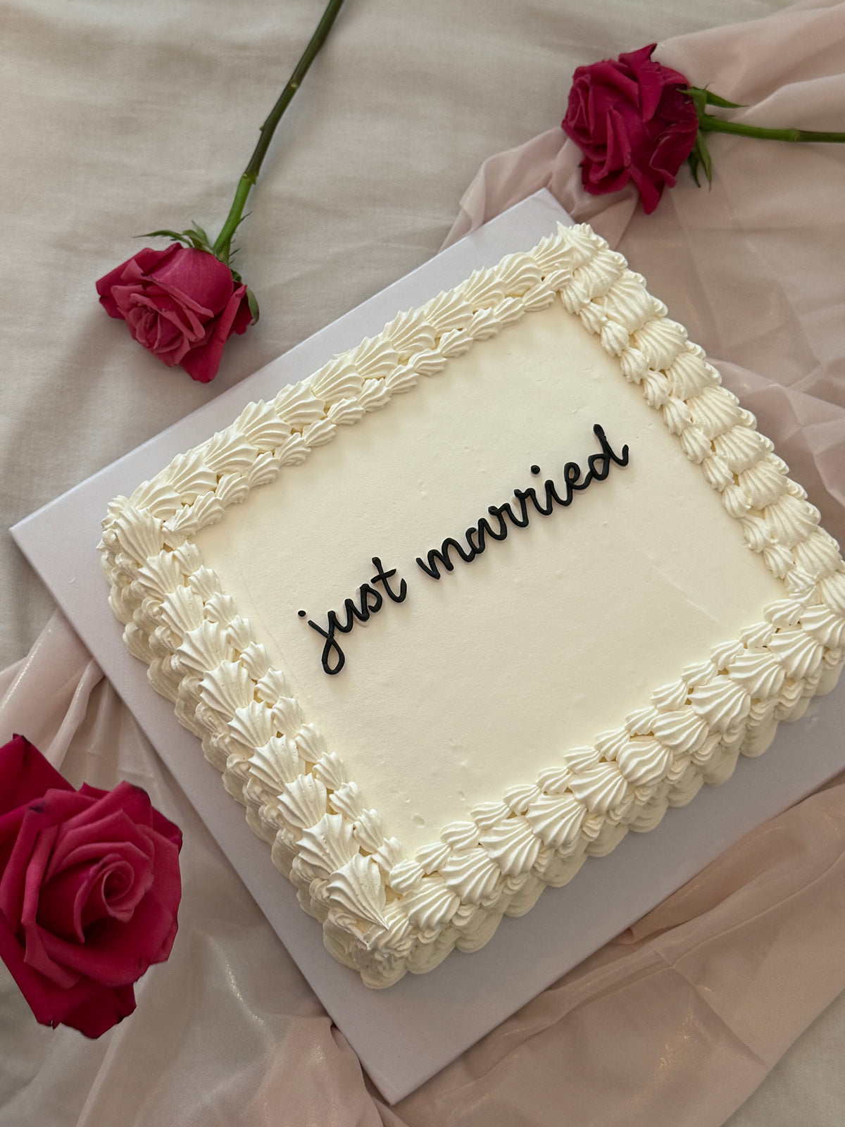 RECTANGULAR VINTAGE WEDDING