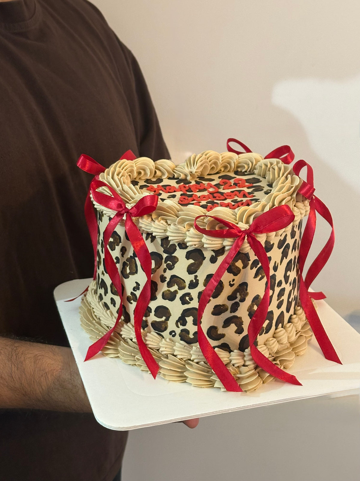 LEOPARD PRINTED CAKE