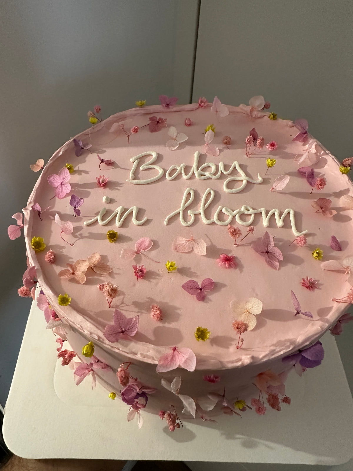 BLOOMY CAKE