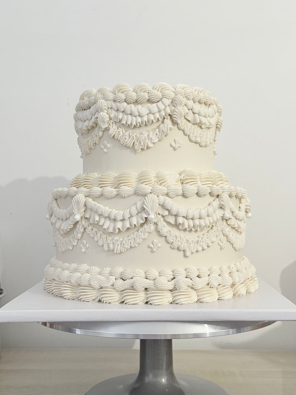 Double tier wedding vintage cake