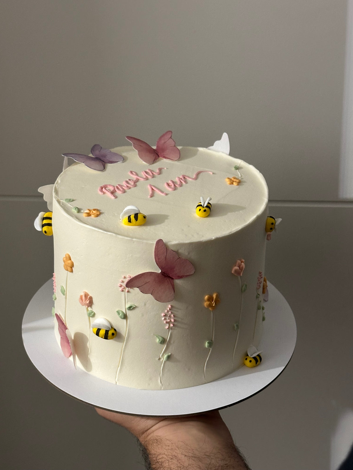 BEE CAKE